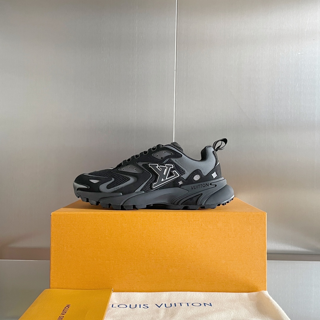L0vis Vvtt0n Men’s LV Runner Tatic Sneaker Black For Men LV 1A9UNT