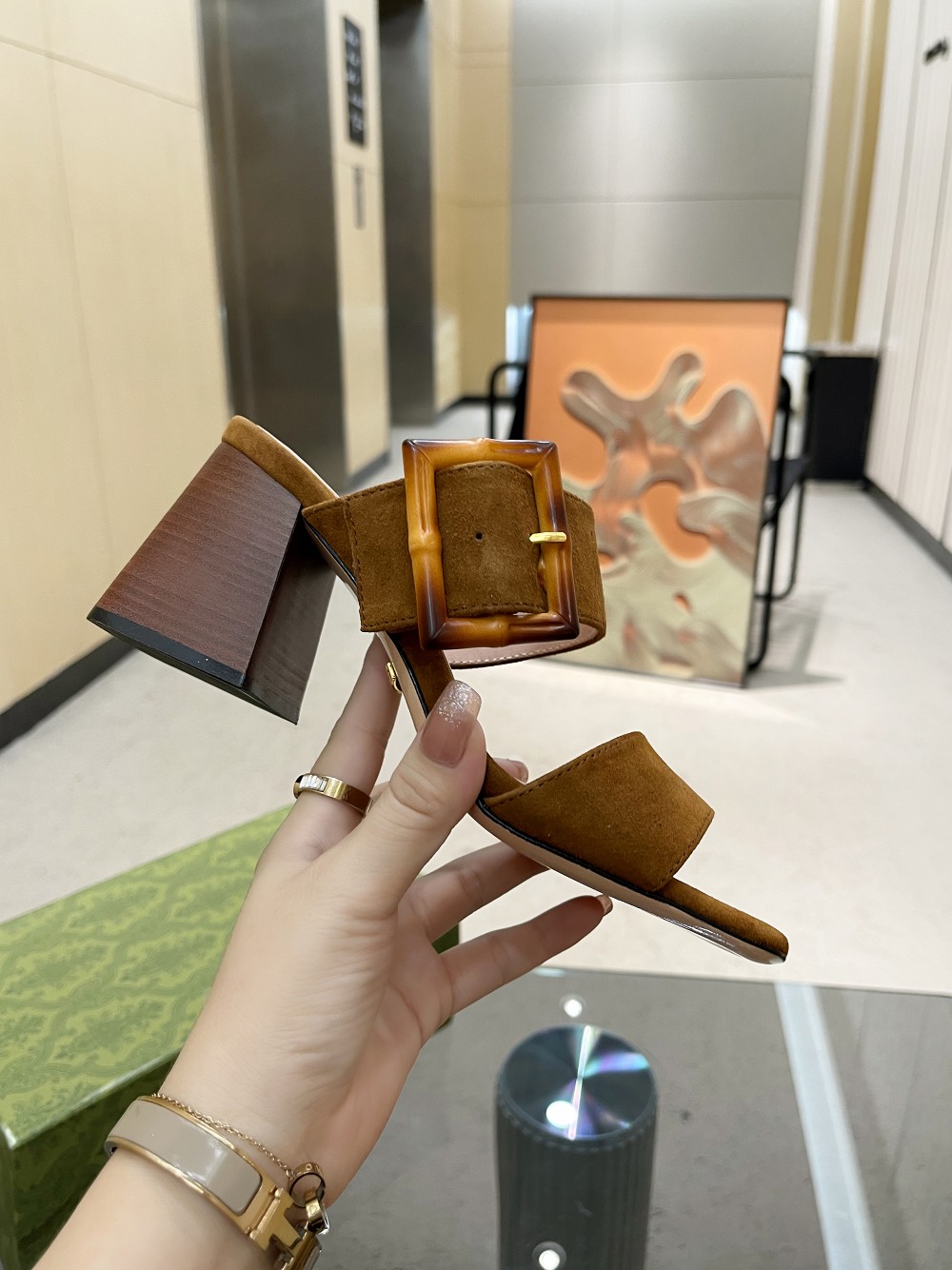 Gvc*1 Women’s Sandal With Bamboo Buckle Brown For Women GG‎