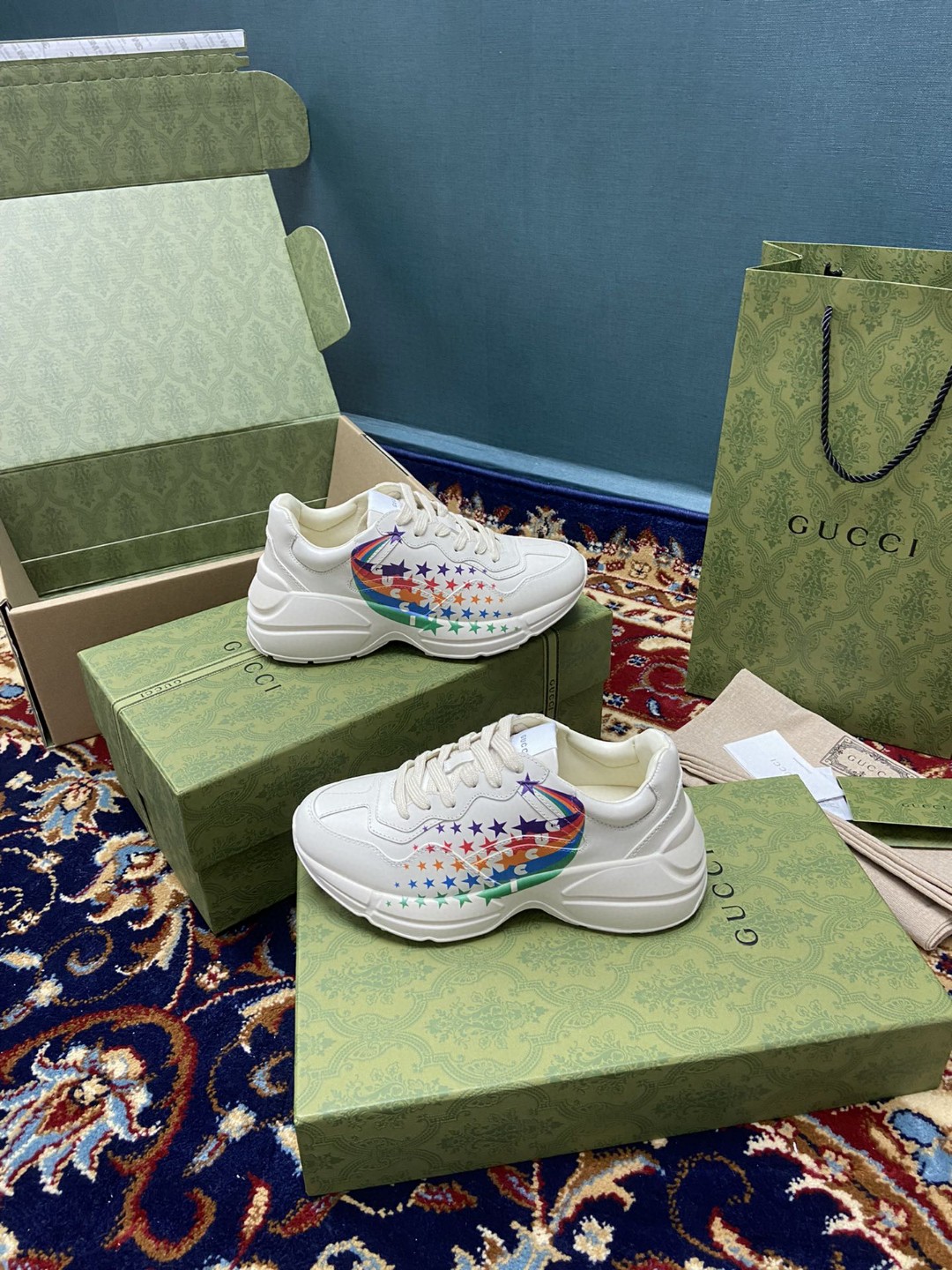 Gvc*1 Men’s Rhyton Sneakers With Gvc*1 Stars White Ivory For Men ‎684899