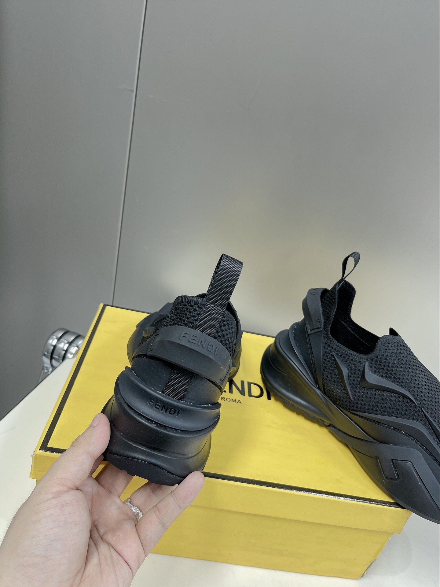 F**di Low Trainers Sneakers Black For Women 23214332