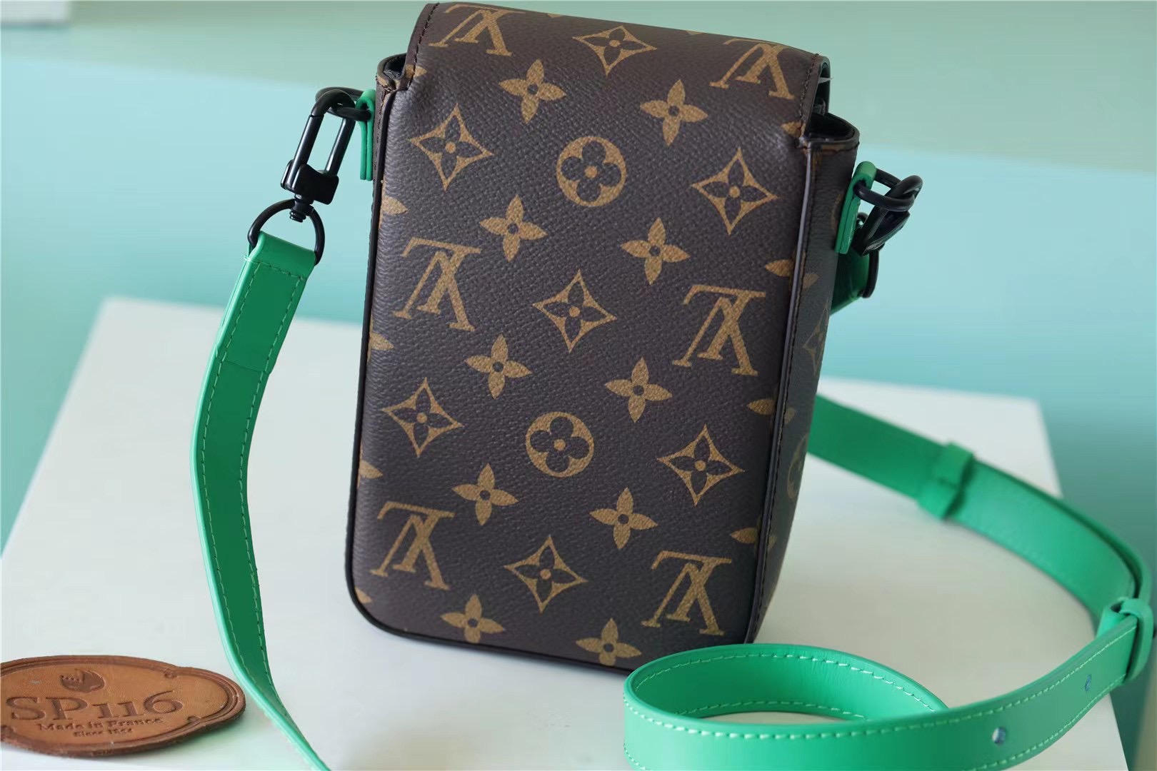 L0vis Vvtt0n S-Lock Vertical Wearable Wallet Monogram Macassar Green For Men, Men’s Bags, Shoulder And Crossbody Bags 7.5in/19cm LV