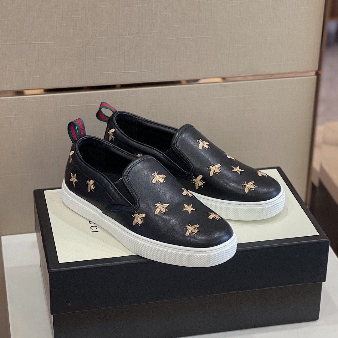 Gvc*1 Men’s Slip-On Sneaker With Bees Black For Men 407364 AXWB0 1076