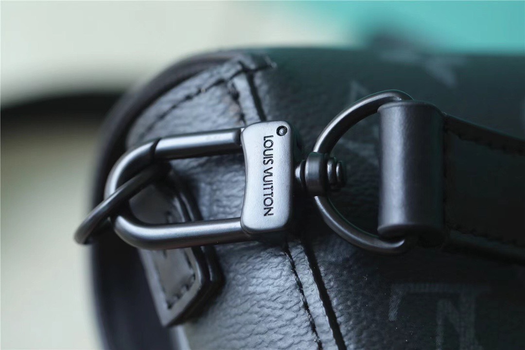 L0vis Vvtt0n S-Lock Vertical Wearable Wallet Monogram Eclipse For Men, Men’s Bags, Shoulder And Crossbody Bags 7.5in/19cm LV