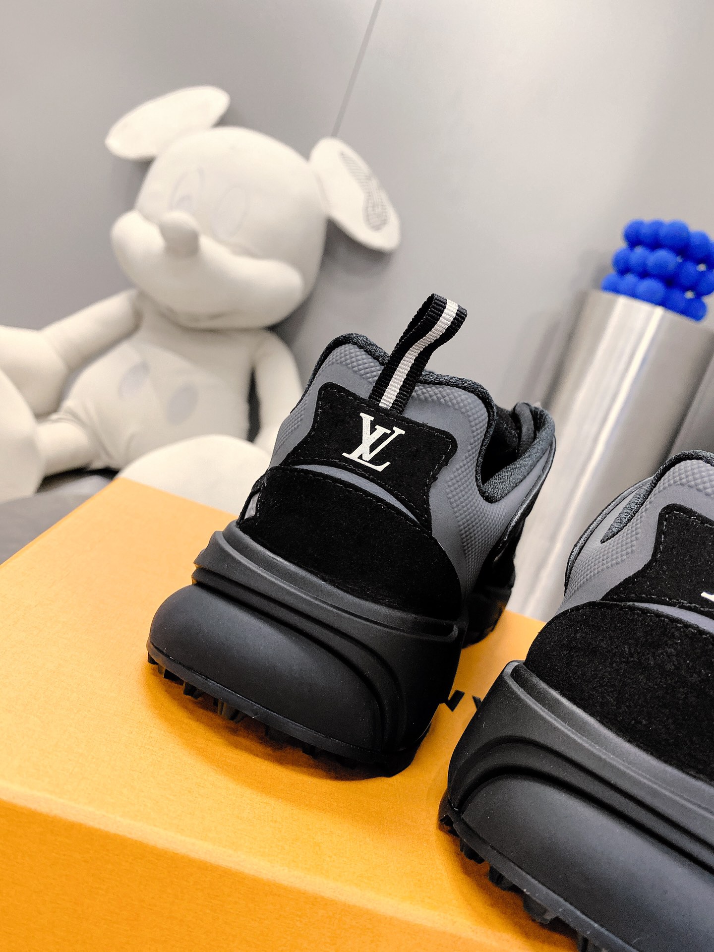 L0vis Vuittion LV Runner Tatic Sneaker Black For Men LV 1A9UNT