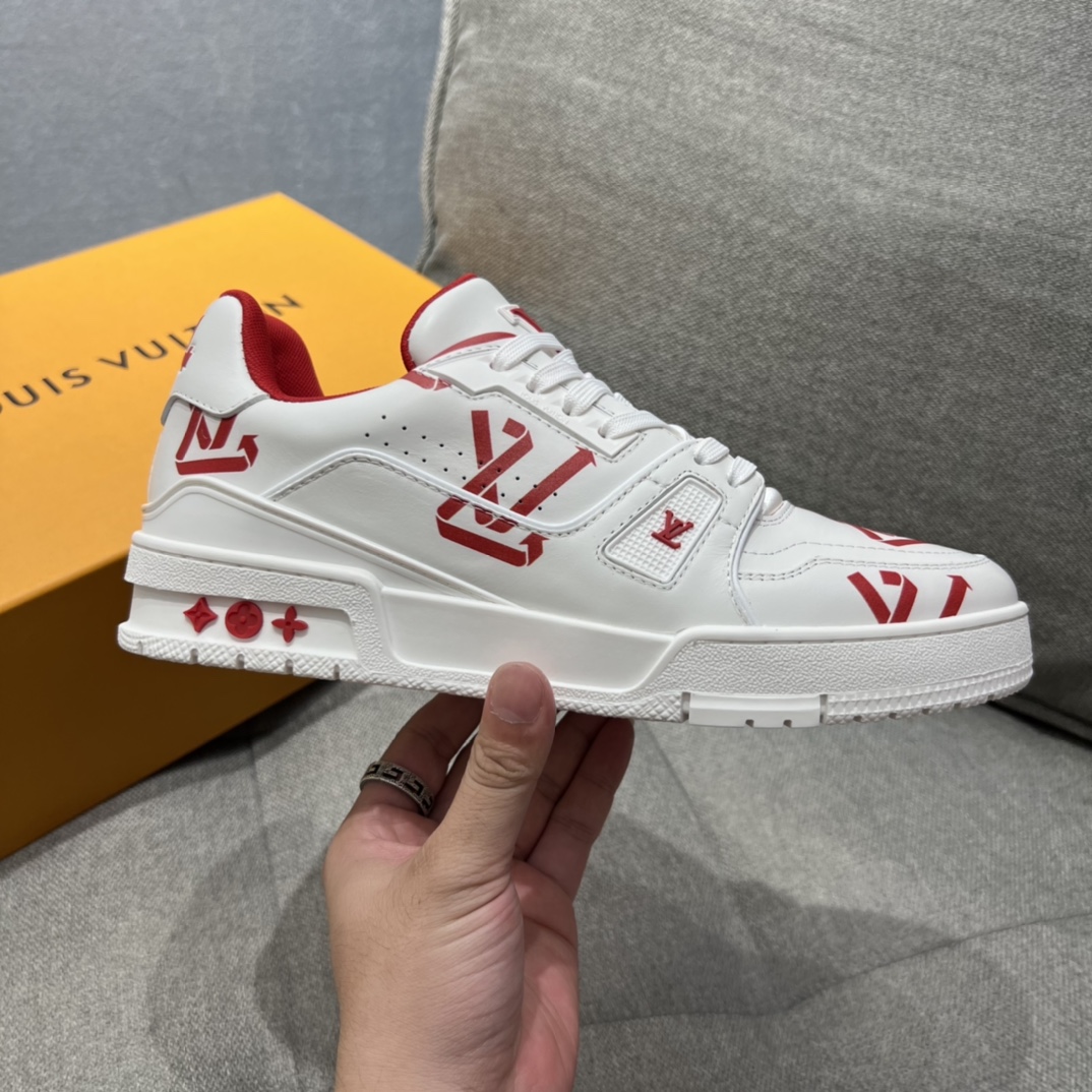 L0vis Vvtt0n LV Trainer Sneaker Red For Men LV 1AAGYR