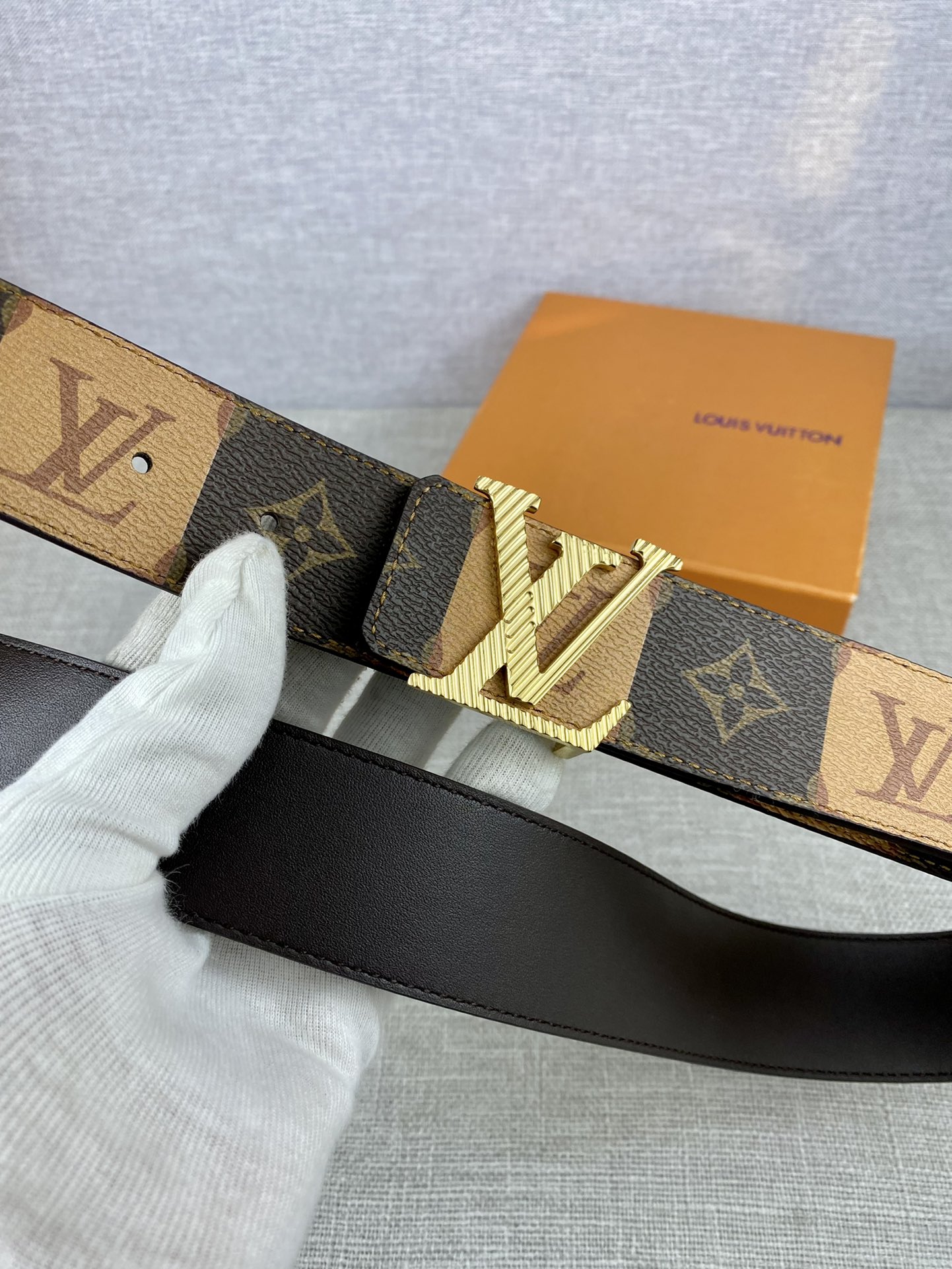 L0vis Vvtt0n Iconic Reversible LV Belt Brown