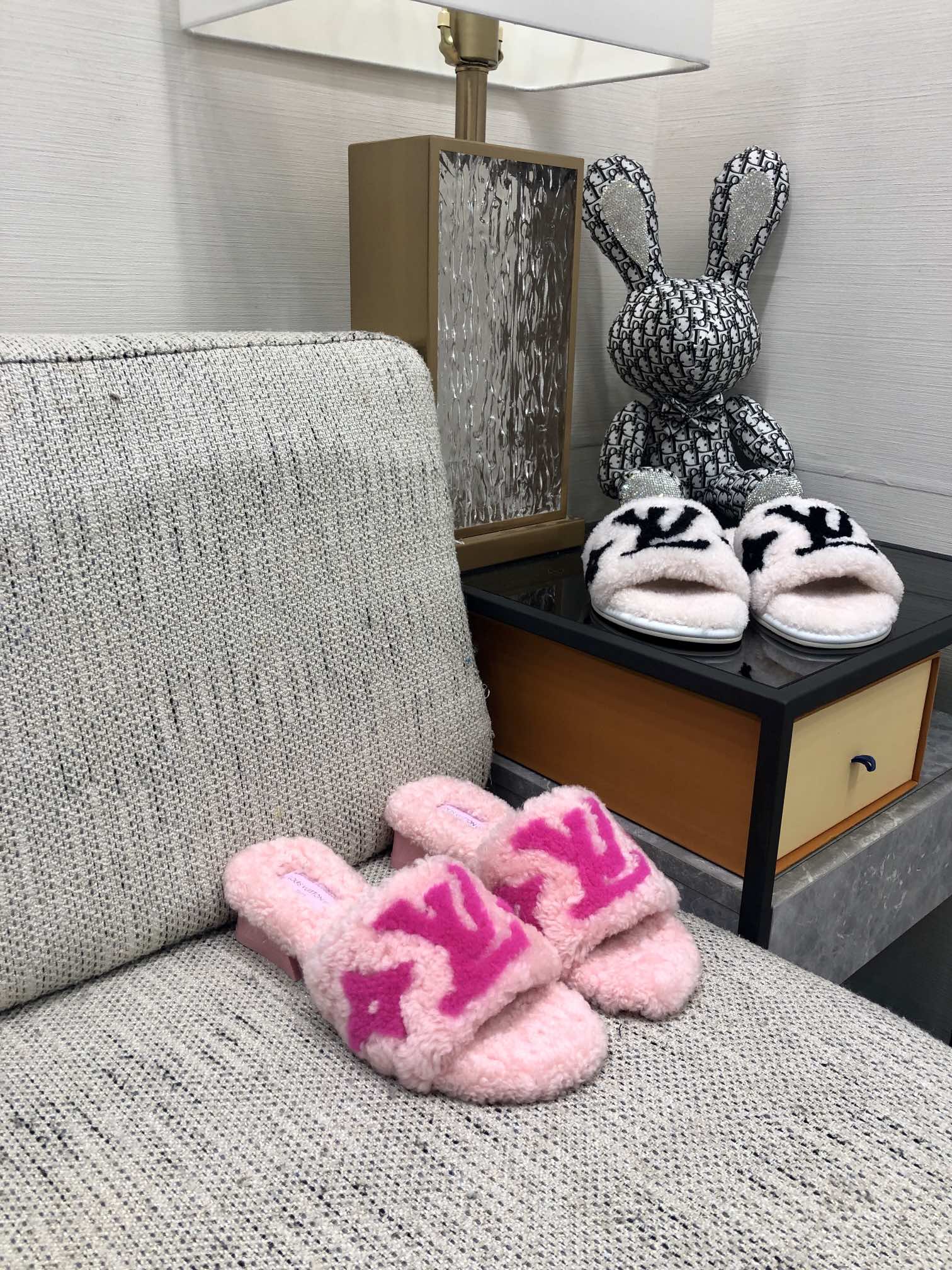 L0vis Vvtt0n Women’s Magnetic Mule Pink For Women LV