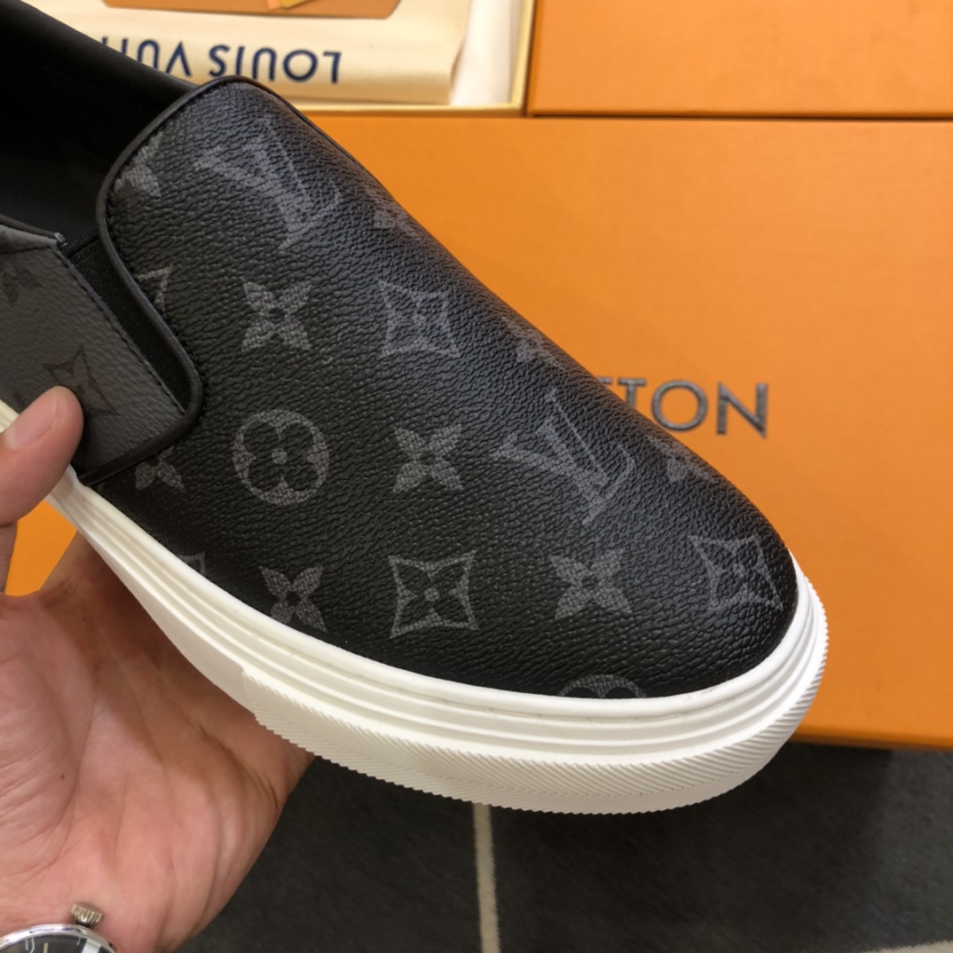 L0vis Vvtt0n LV Slip On Black For Men LV