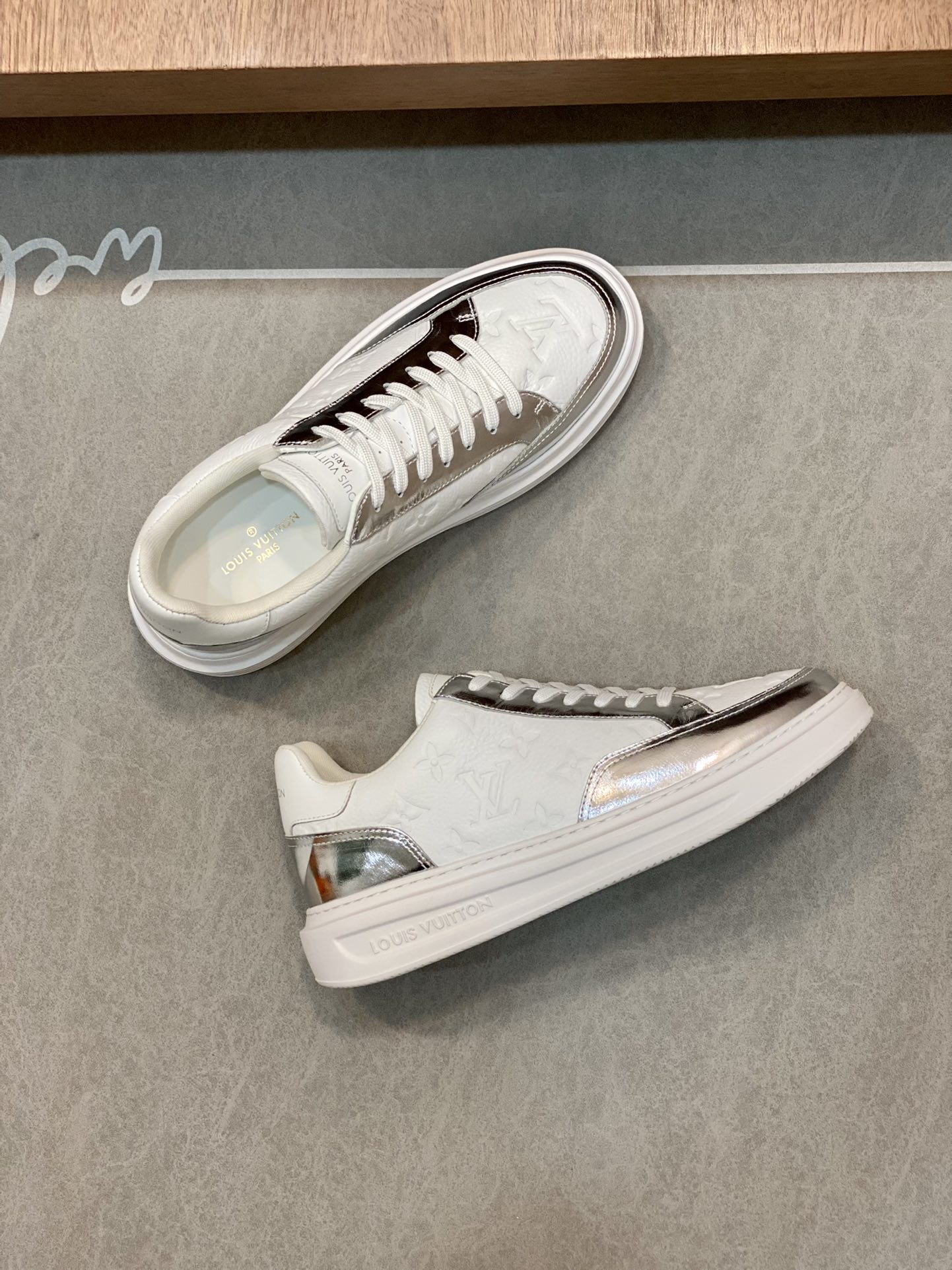 L0vis Vuittion Beverly Hills Sneaker White For Men LV