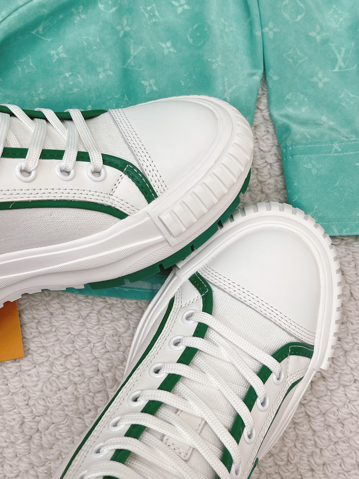 L0vis Vvtt0n Women’s LV Squad Sneaker Boots Green For Women LV