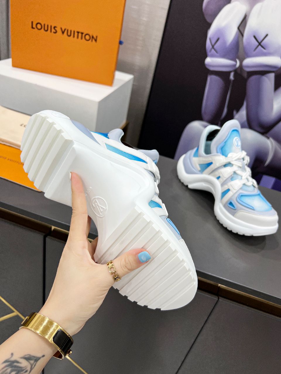 L0vis Vvtt0n Women’s LV Archlight Sneaker Blue For Women LV 1A9RVB