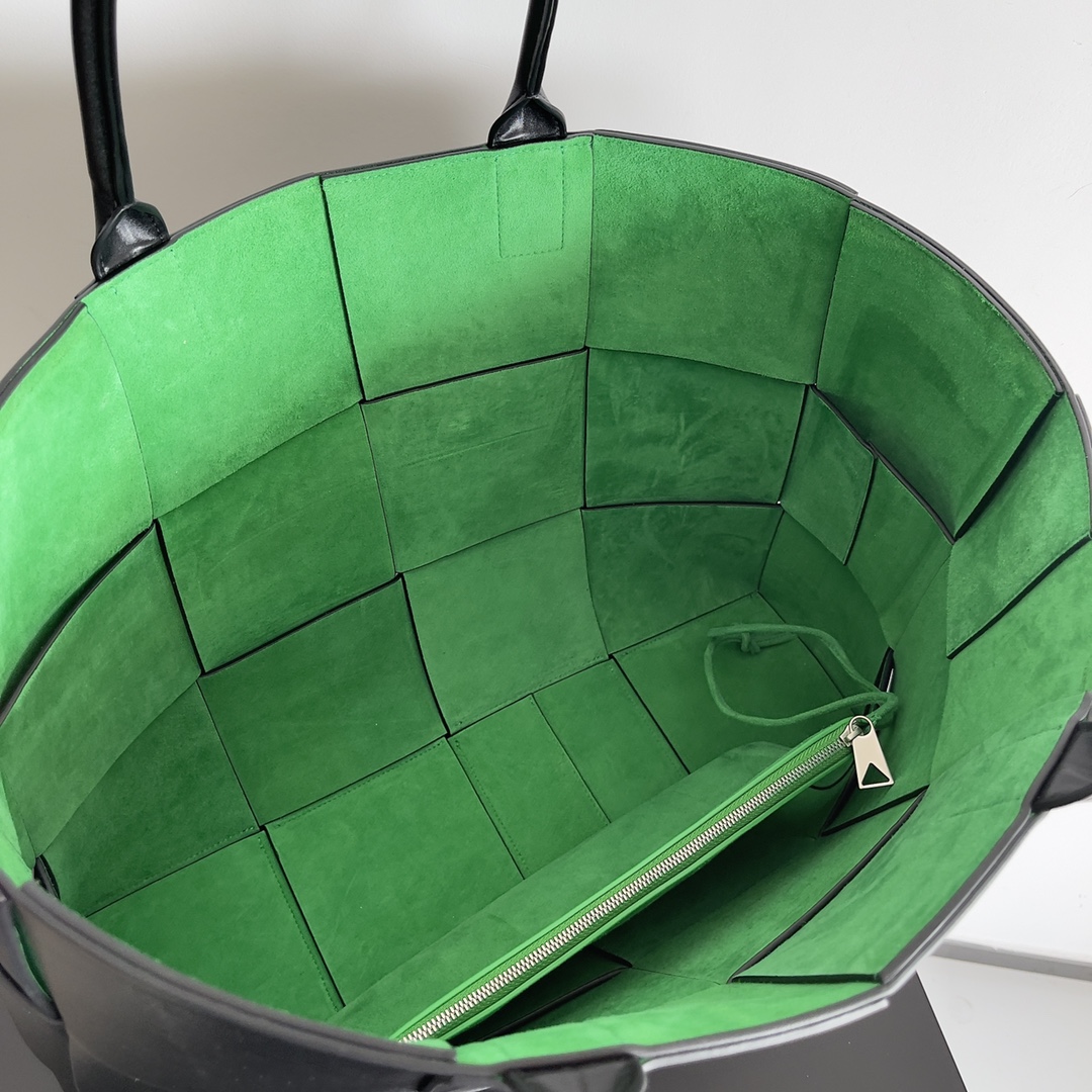 B0tt*ga Ven*ta Large Arco Tote Bag Black, For Women, Women’s Bags 18.1in/46cm 680165VB1K08838