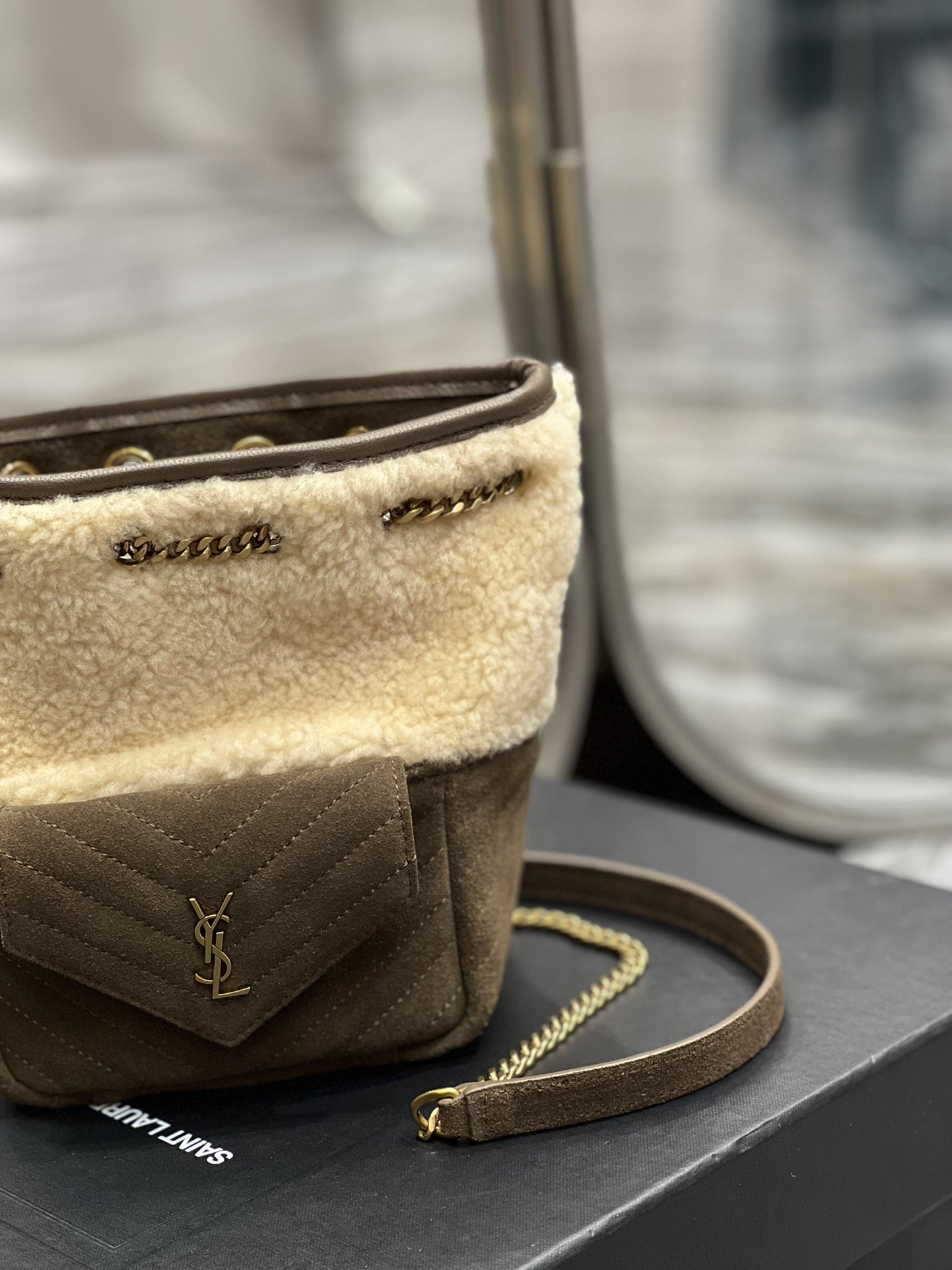 Sa1nt Lau*nt Oe Mini Bucket Chevrons Brown For Women, Women’s Bags 7.5in/19cm Y51‎ 70163129XA79587