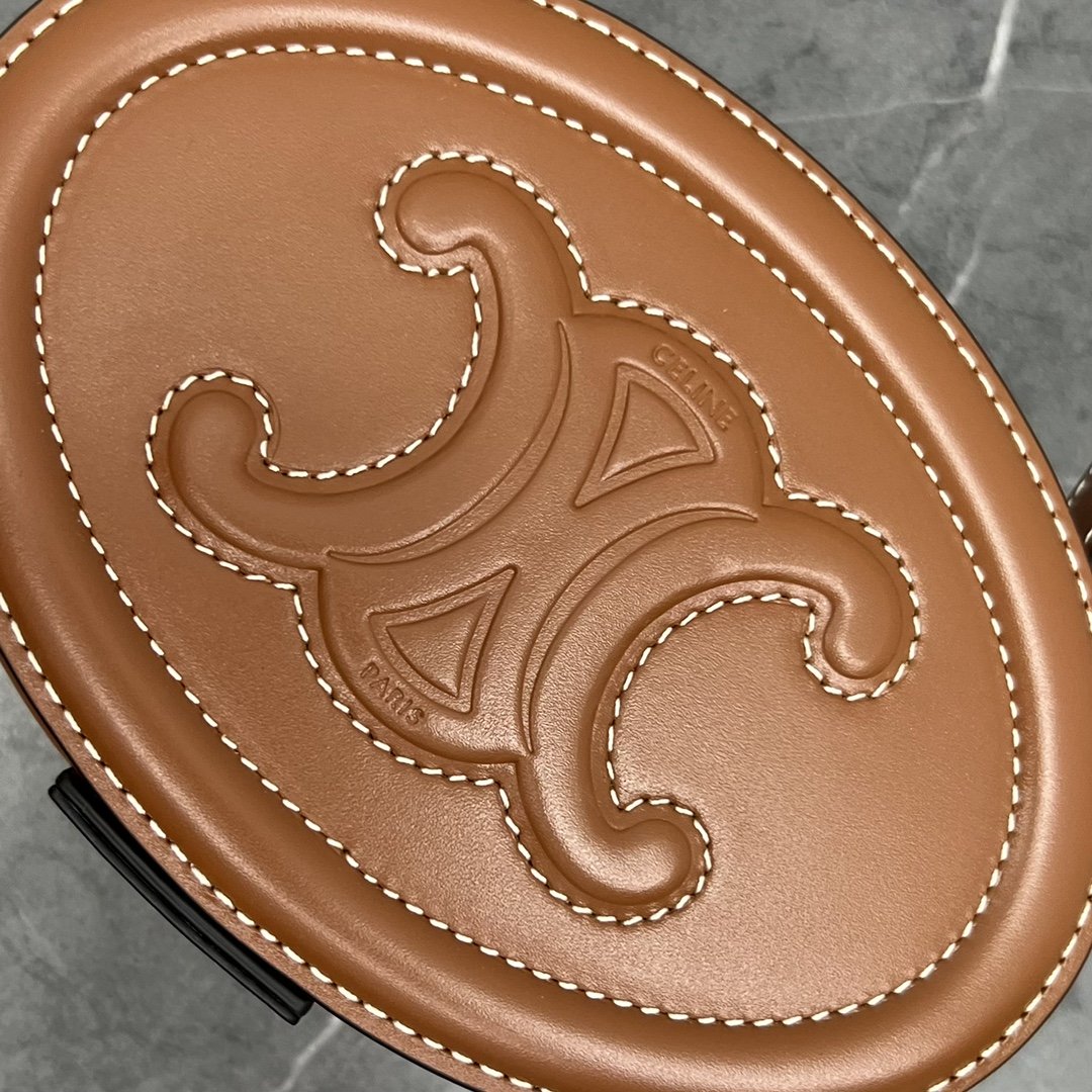 Ce1i*e Oval Minaudiere Cuir Triomphe Brown For Women 6in/11.5cm 198613DU6.04LU