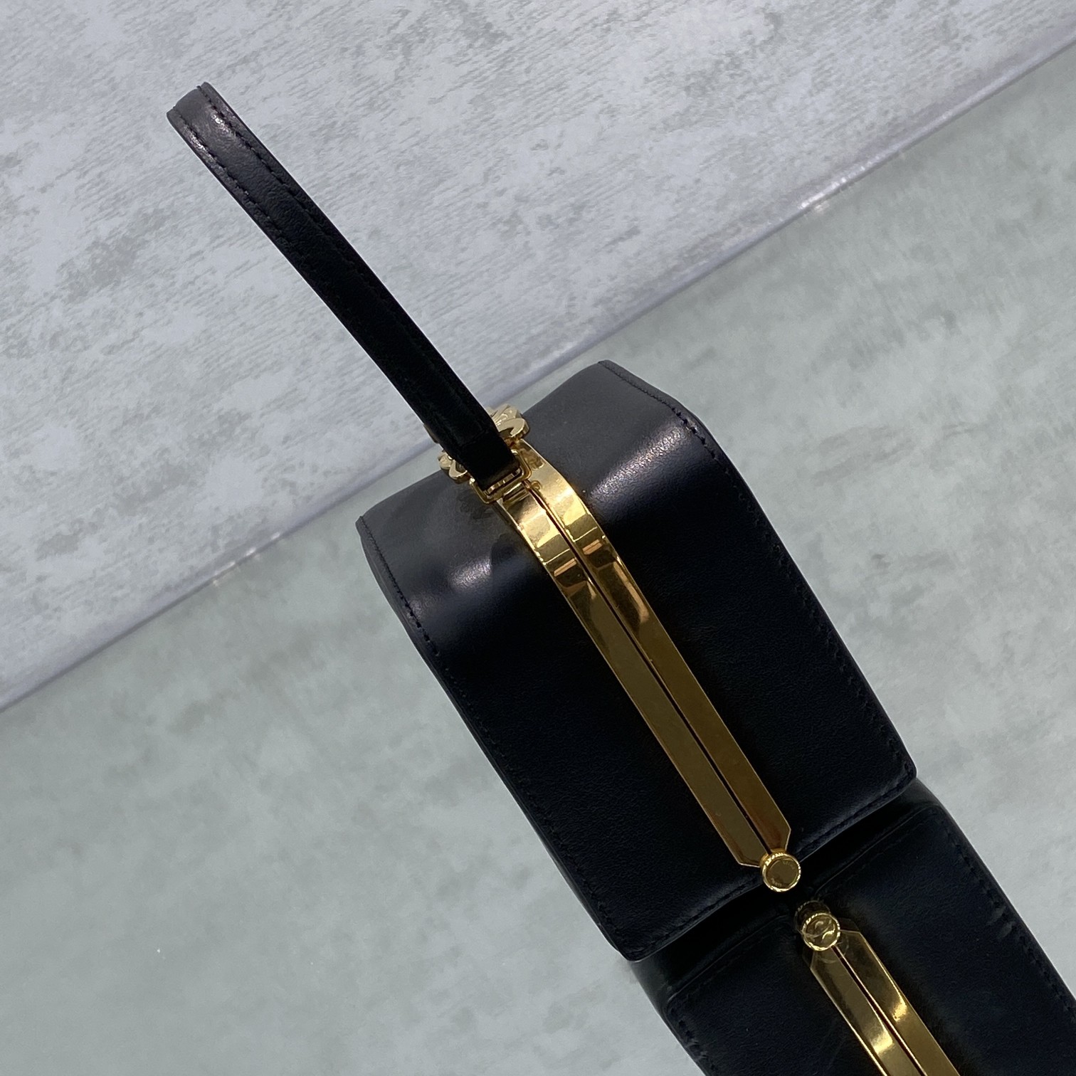 Ce1i*e Triomphe Minaudiere Black For Women 4in/10cm