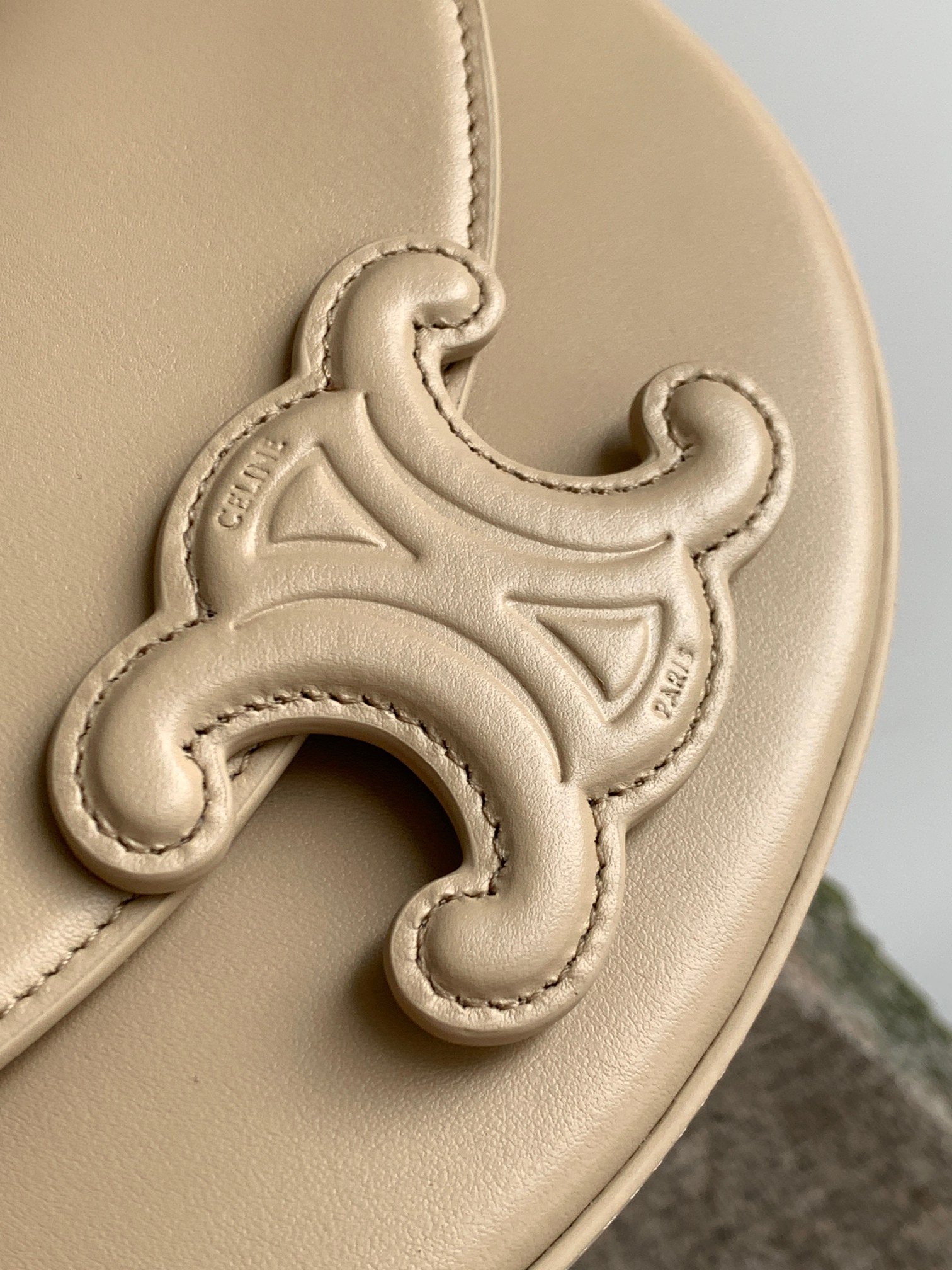 Ce1i*e Besace Cuir Triomphe Bag Nude For Women 9in/23cm 111233DU3.03ND