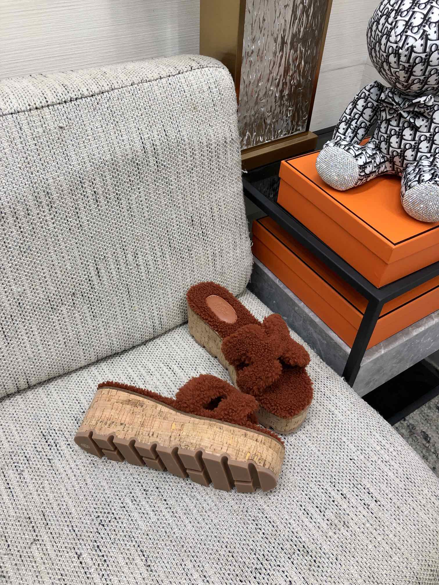 H**me5 Figari Sandal Brown For Women