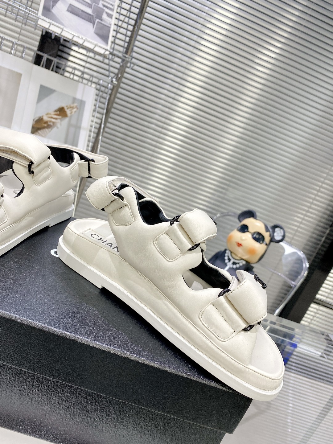 Ch**el Women’s Sandals With Ch**el Logo White For Women